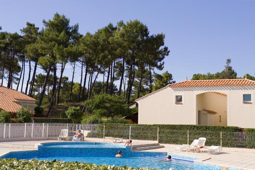 Madame Vacances Le Domaine De Vertmarines Saint-Jean-de-Monts Exterior foto